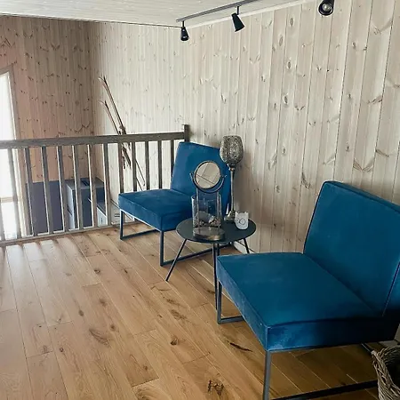 Modern In With Mountain Views Трисиль