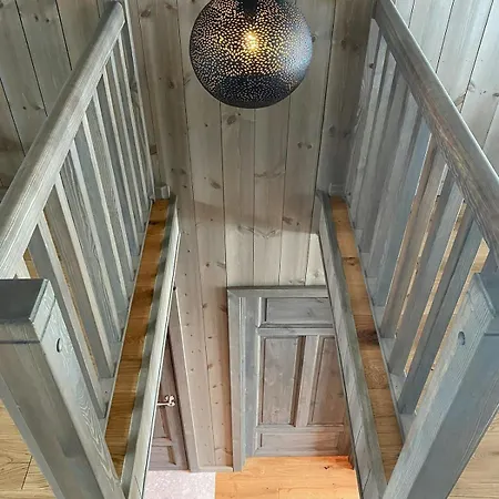 בית נופש Modern In With Mountain Views טריסיל