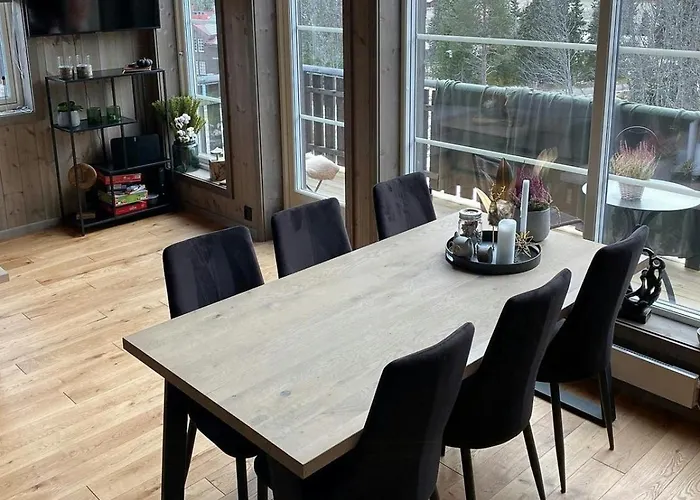 Moderne Pa Med Fantastisk Fjellutsikt Ferienhaus *